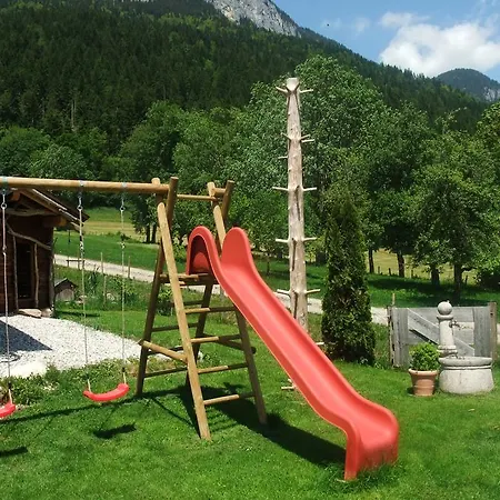 Gasthof Badhaus 게스트하우스 *
